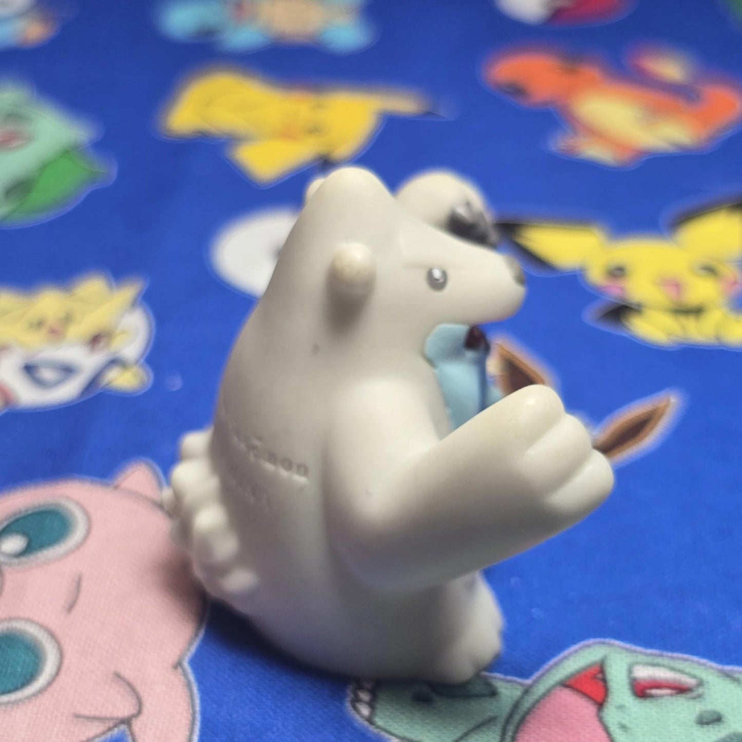 Pokemon Beartic Figure Finger Puppet 2011 Nintendo Bandai PVC Japan USA Seller