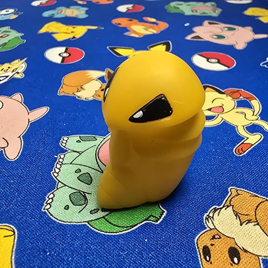 Pokemon Kakuna Dark Figure Finger Puppet 1998 Nintendo Bandai Vintage Japan USA