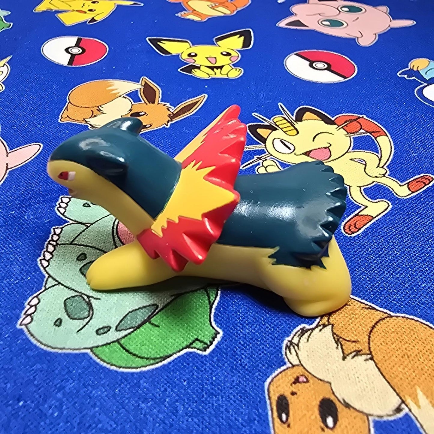 Pokemon Typhlosion Figure Finger Puppet 2009 Nintendo Bandai PVC Japan US Seller