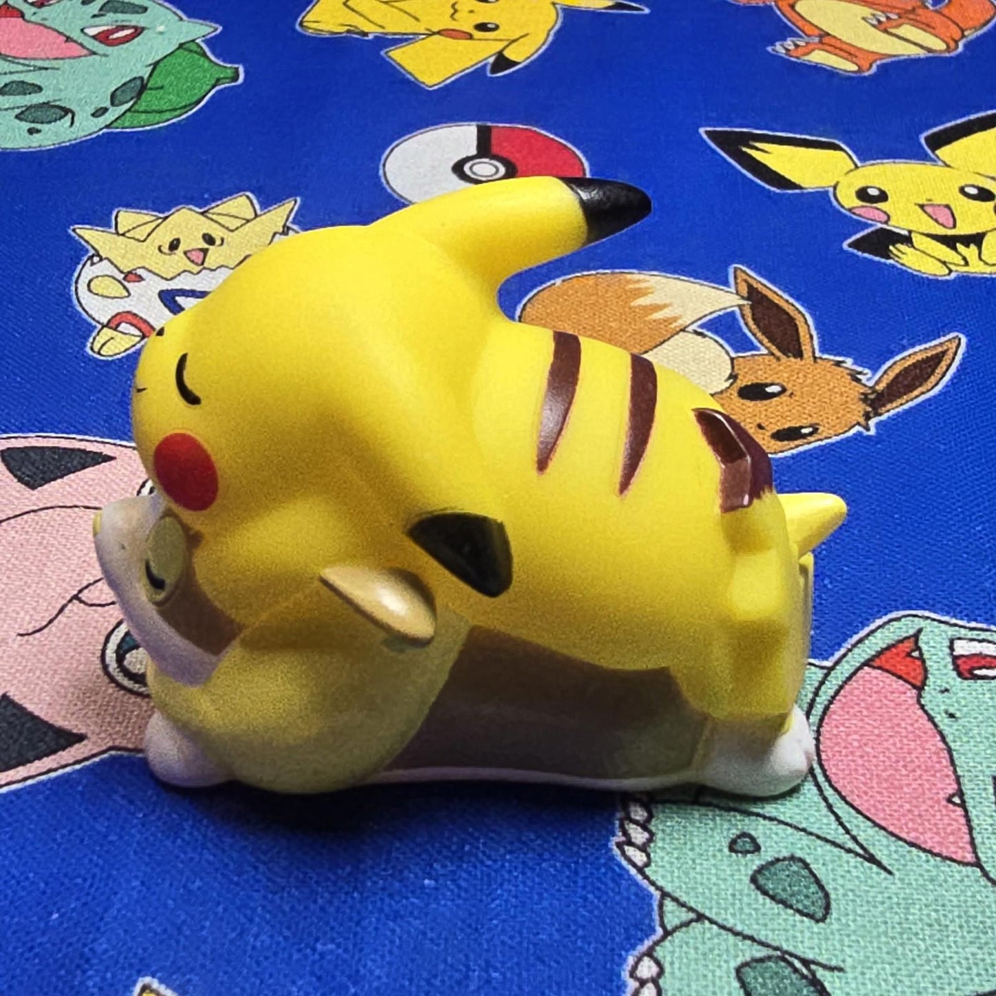 Pokemon Pikachu & Yamper Figure Finger Puppet Nintendo Bandai Japan USA Seller