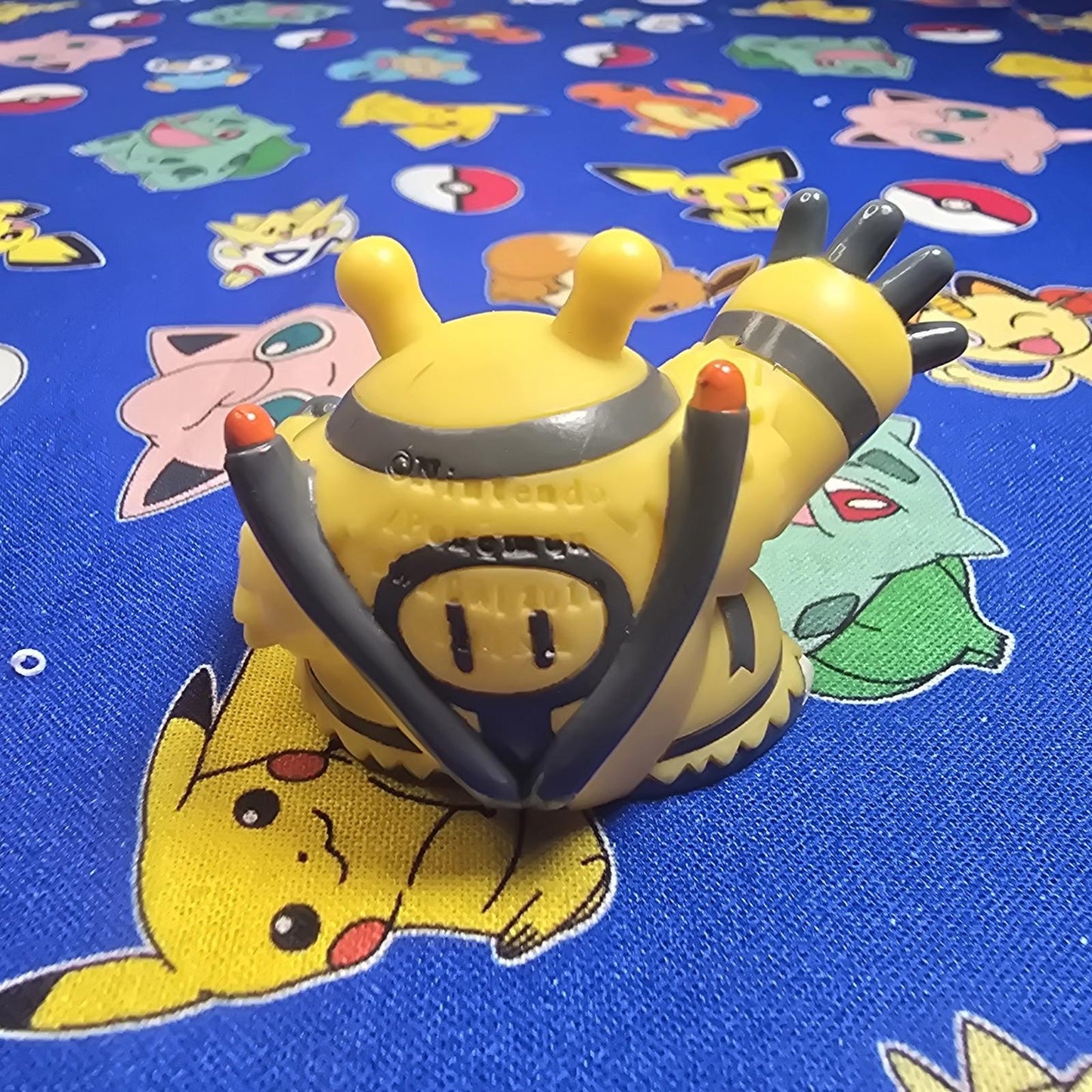 Pokemon Electivire Figure Finger Puppet 2010 Nintendo Bandai PVC Japan US Seller