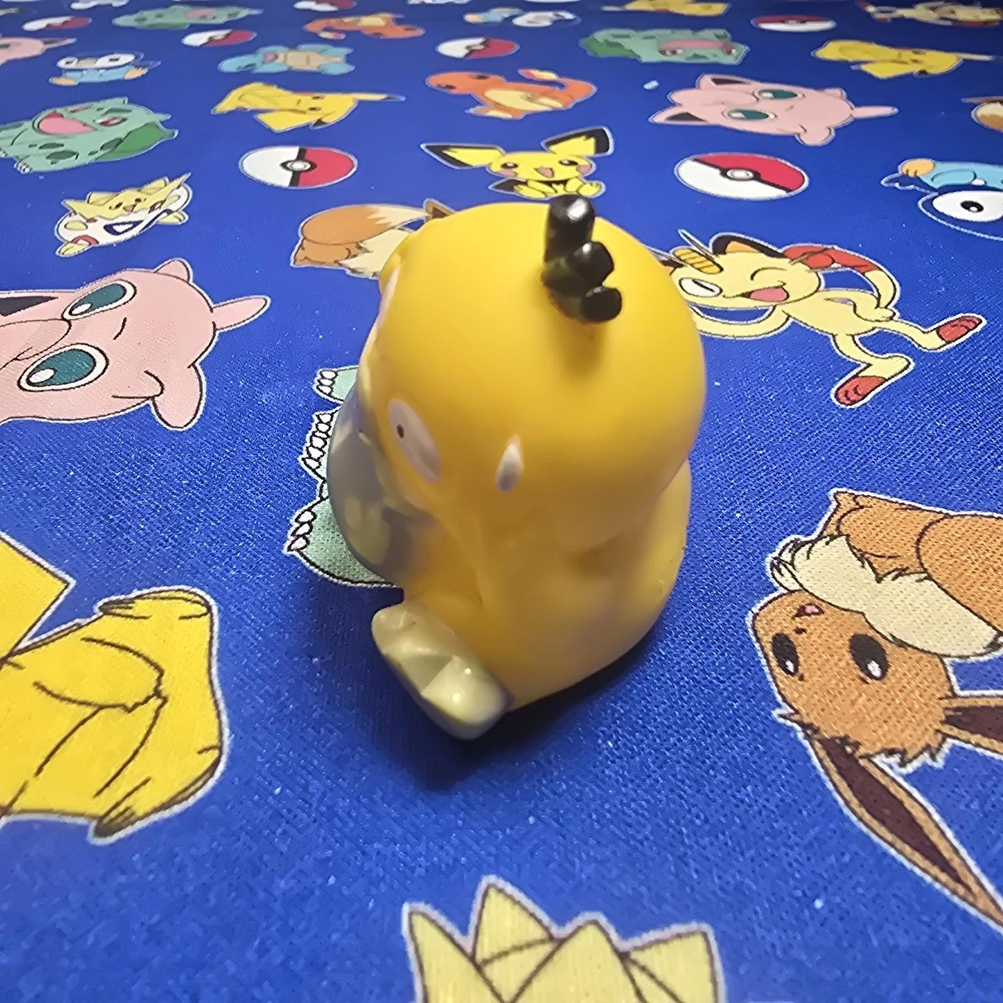 Pokemon Psyduck Figure Finger Puppet 1998 Nintendo Bandai PVC Vintage Japan USA