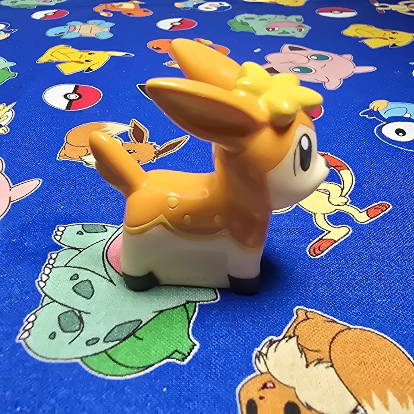 Pokemon Deerling Autumn Fall Figure Finger Puppet 2010 Nintendo Bandai Japan USA