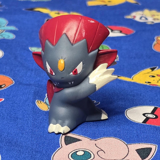 Pokemon Weavile Figure Finger Puppet 2005 Nintendo Bandai PVC Japan USA Seller