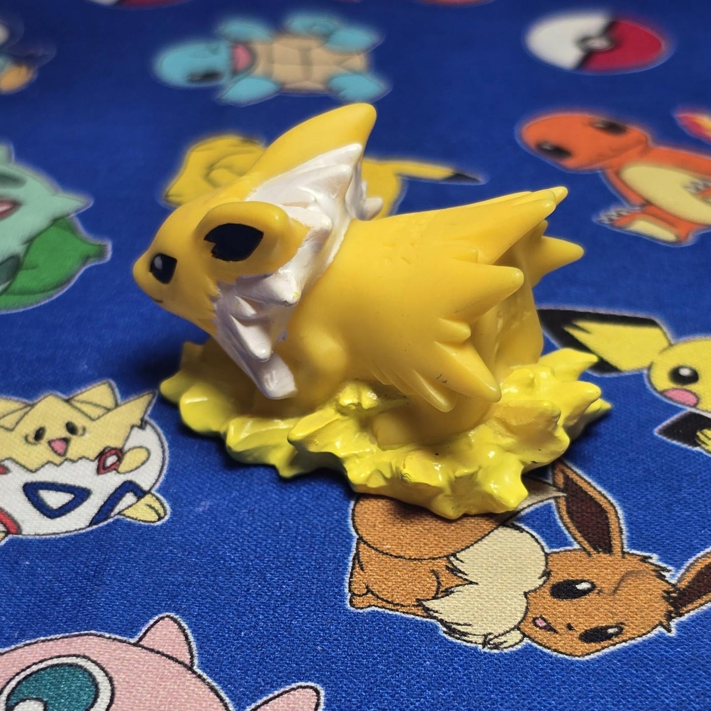 Pokemon Jolteon Figure Finger Puppet 2013 Nintendo Bandai Japan PVC USA Seller