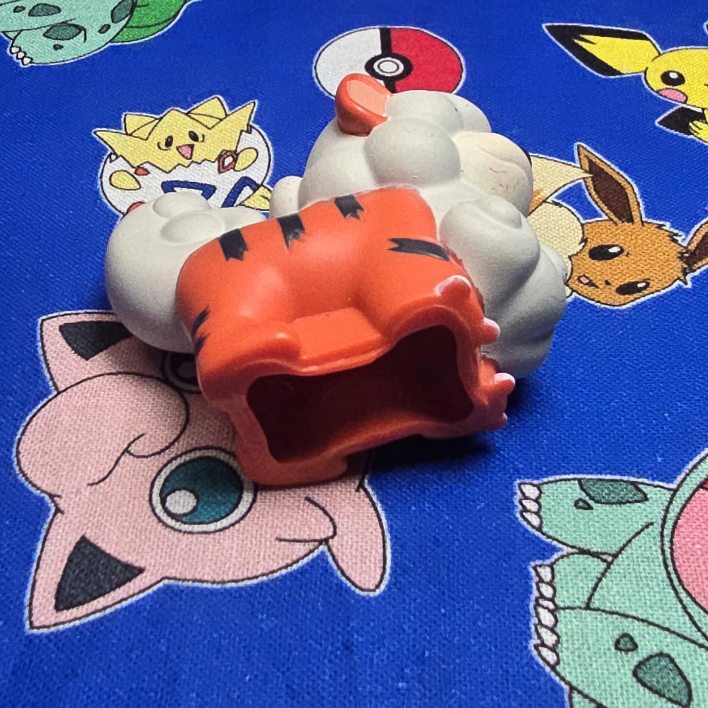 Pokemon Growlith Hisuian Figure Finger Puppet 2023 Nintendo PVC Bandai Japan USA