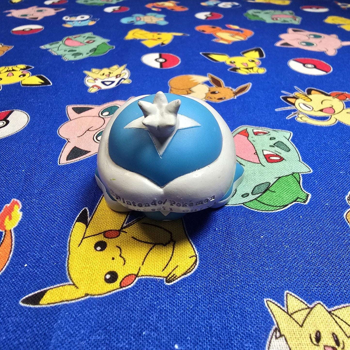Pokemon Jellicent Figure Finger Puppet 2011 Nintendo Bandai PVC Japan USA Seller