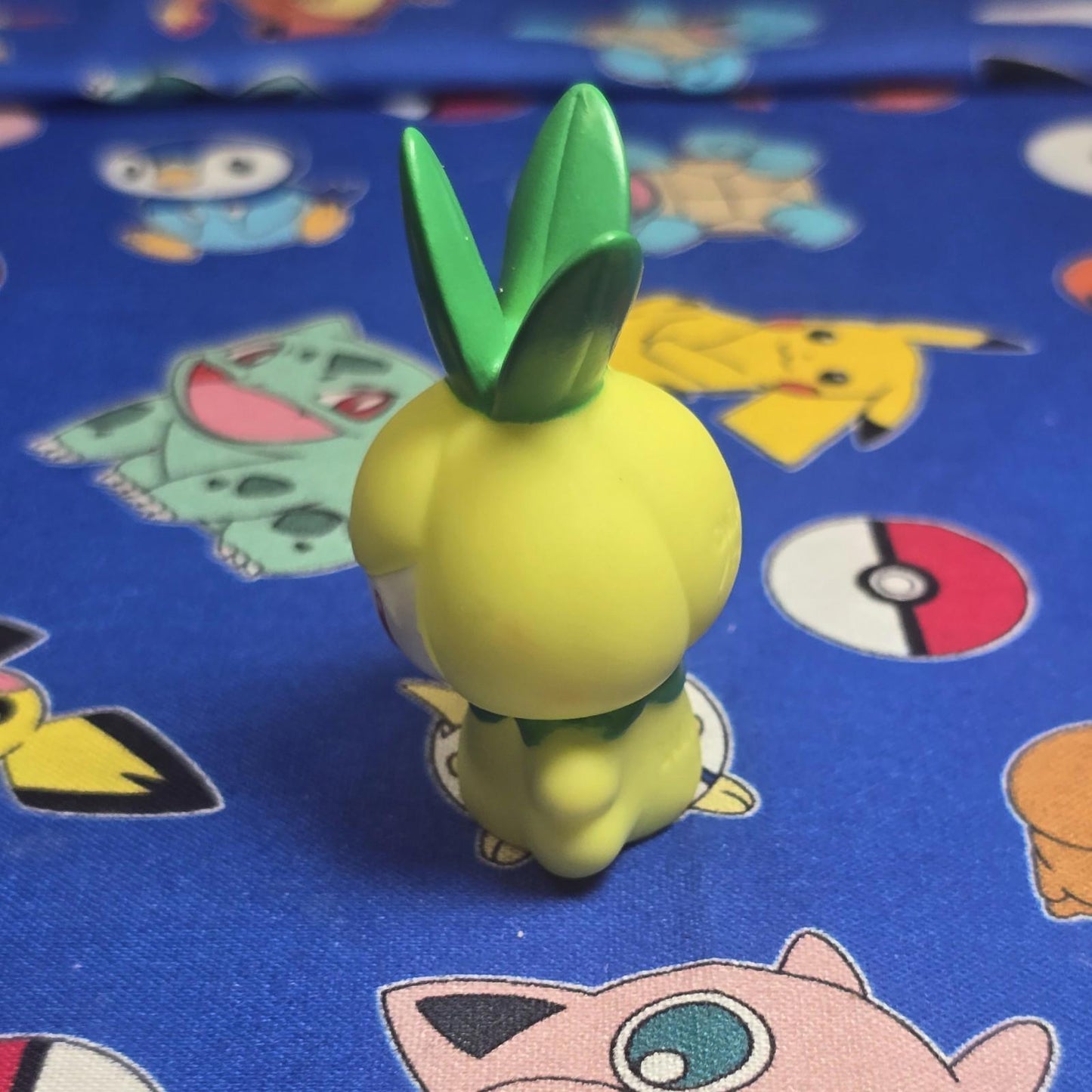 Pokemon Petilil Figure Finger Puppet 2011 Nintendo Bandai PVC Japan USA Seller