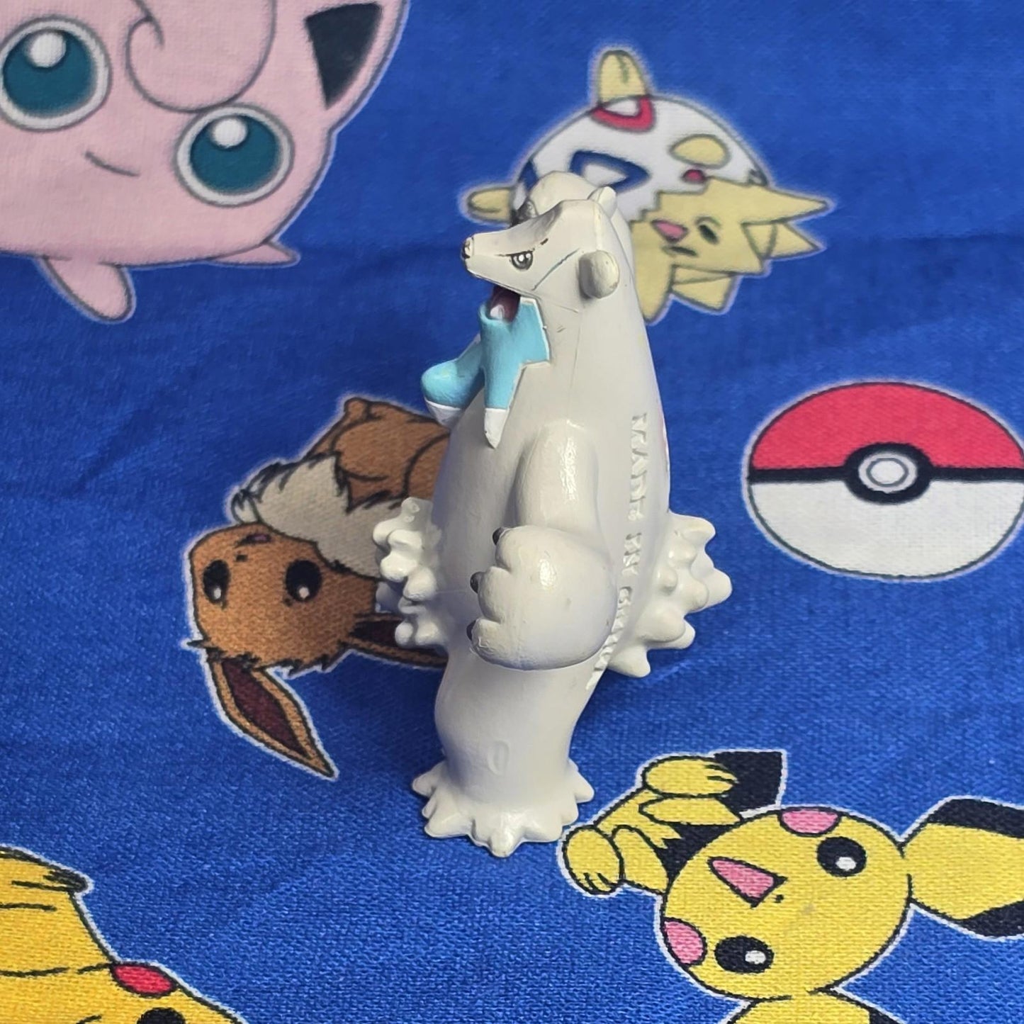 Pokemon Beartic Tomy Authentic Figure Moncolle Japan Monster Collection Takara