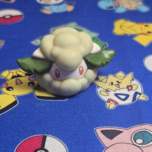Pokemon Cottonee Figure Finger Puppet 2011 Nintendo Bandai PVC Japan USA Seller
