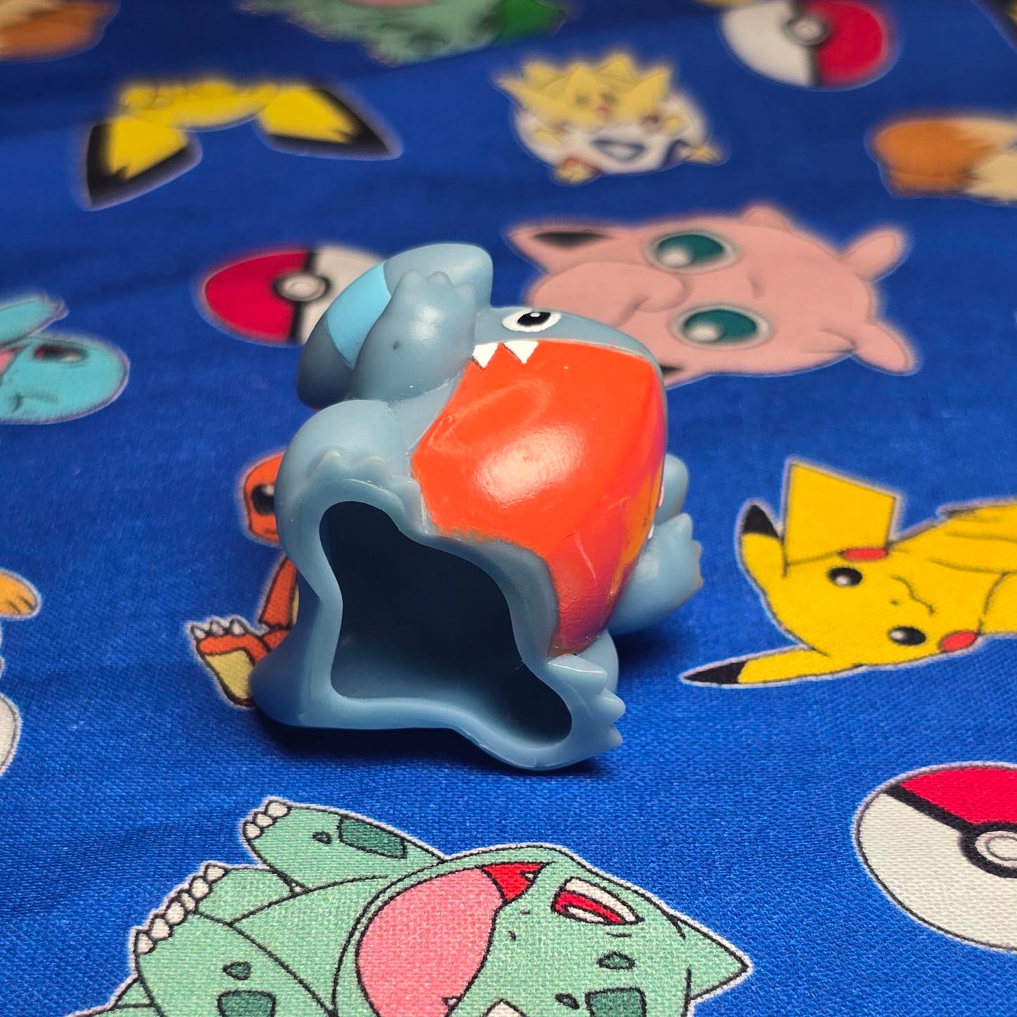 Pokemon Gible Figure Finger Puppet 2007 Nintendo Bandai Japan PVC USA Seller
