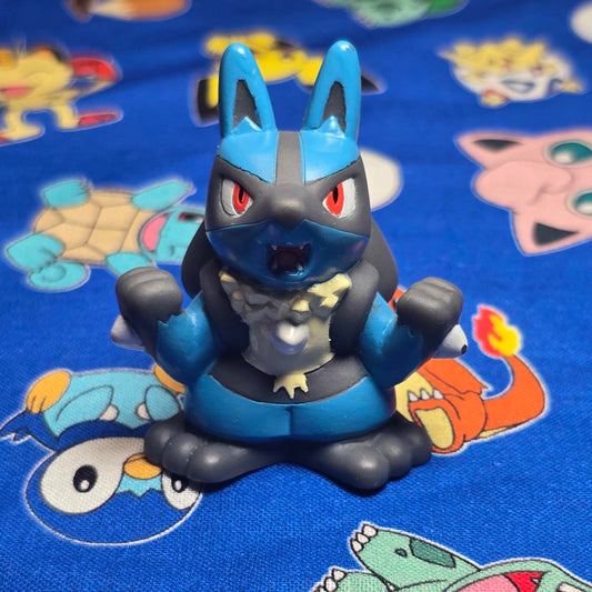 Pokemon Lucario Figure Finger Puppet 2005 Nintendo Bandai PVC Japan USA Seller