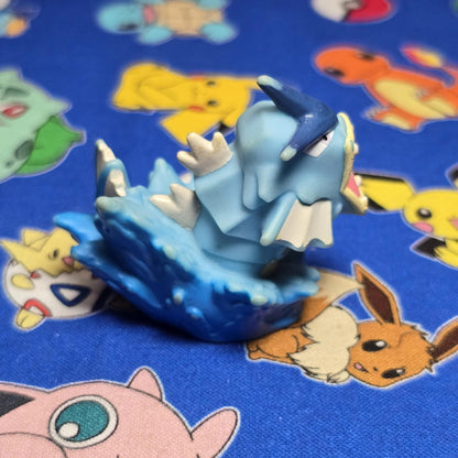 Pokemon Gyarados Figure Finger Puppet 2009 Nintendo Bandai PVC Japan USA Seller