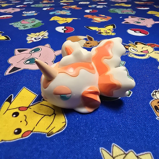 Pokemon Goldeen White Figure Finger Puppet 1997 Bandai Nintendo PVC Vintage USA