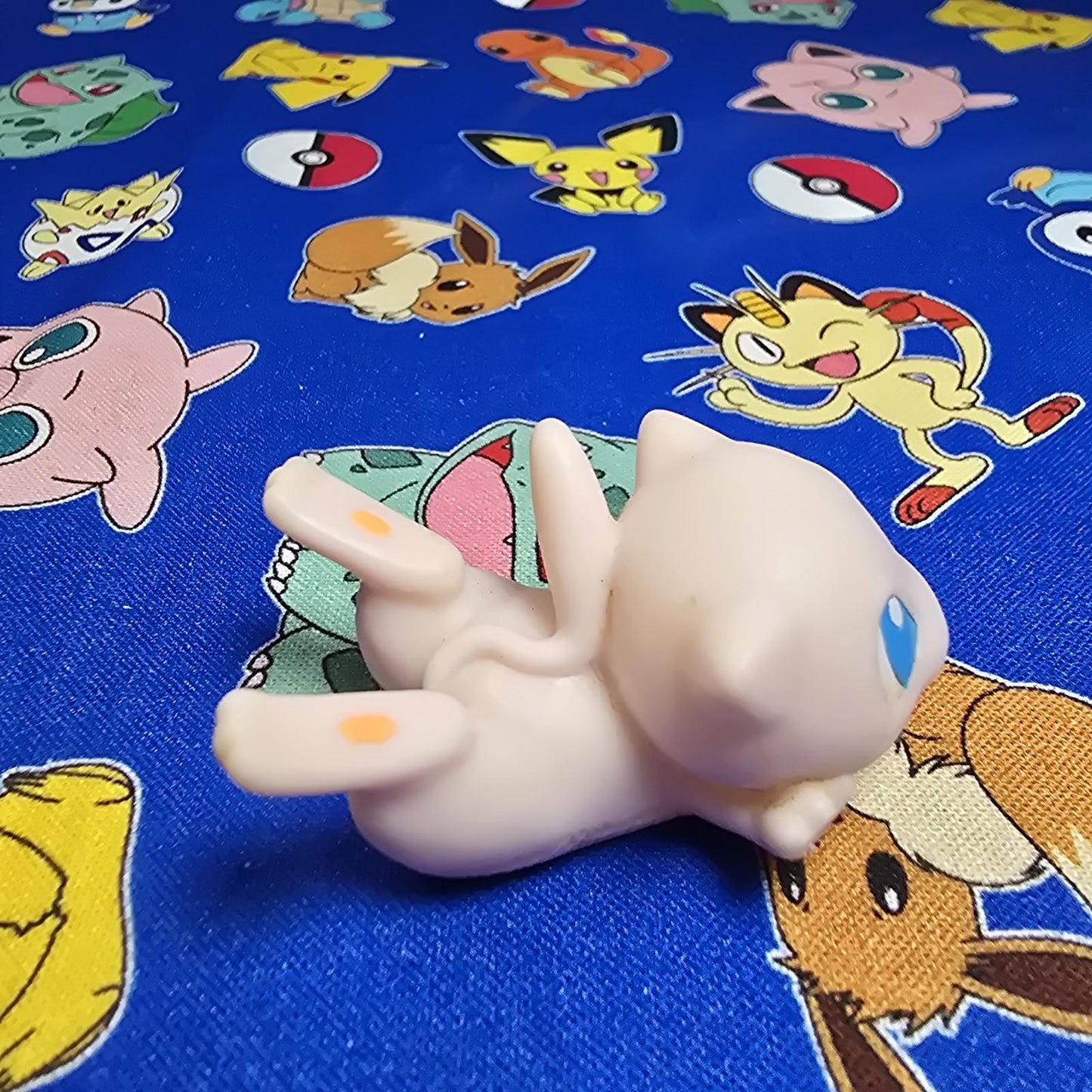 Pokemon Mew Figure Finger Puppet 2005 Nintendo Bandai Vintage Japan US Seller