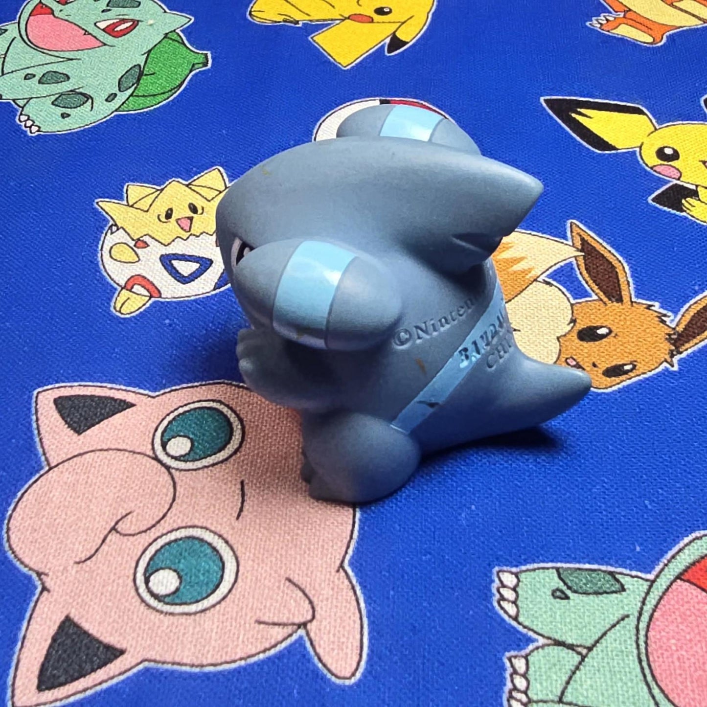 Pokemon Gible Figure Finger Puppets 2010 Nintendo Bandai Japan USA Seller