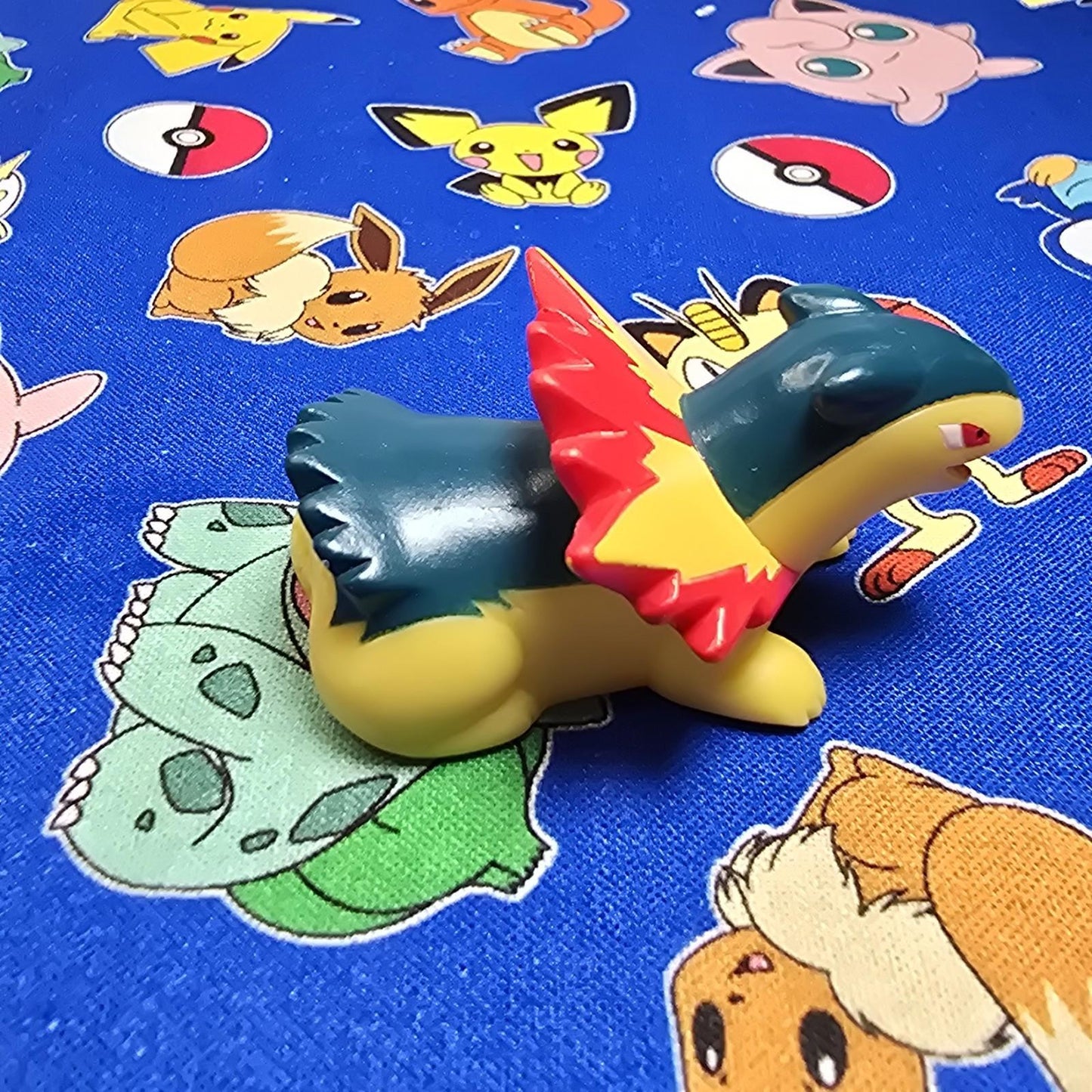 Pokemon Typhlosion Figure Finger Puppet 2009 Nintendo Bandai PVC Japan US Seller