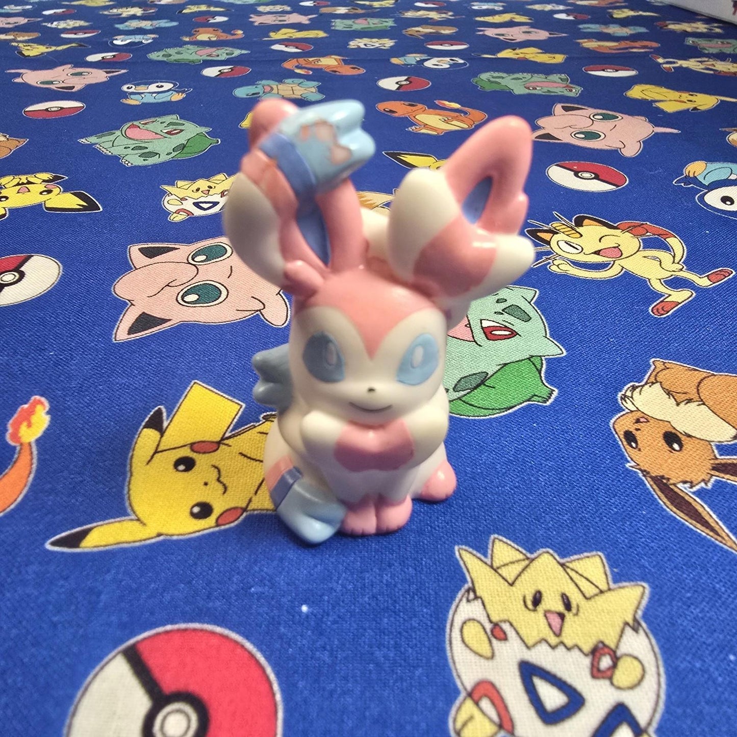 Pokemon Sylveon Figure Finger Puppet 2013 Nintendo Bandai PVC Japan USA Seller