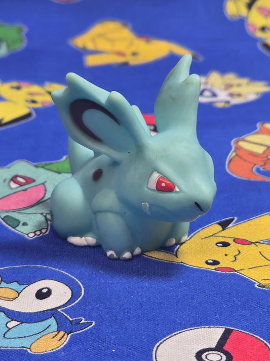 Pokemon Nidorina Figure Finger Puppet 1997 Nintendo Bandai PVC Vintage Japan USA