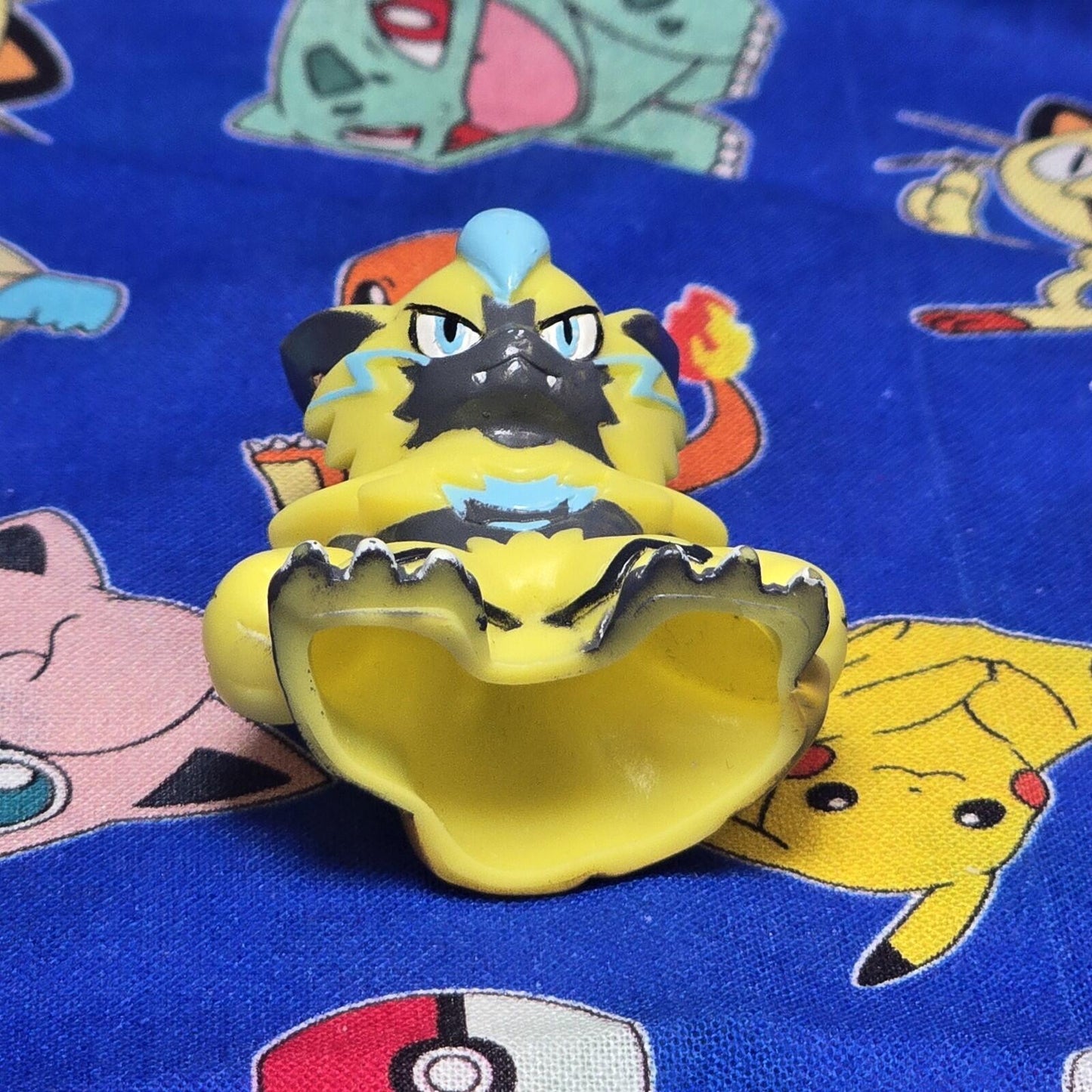 Pokemon Zeraora Figure Finger Puppet 2018 Nintendo Bandai PVC Japan USA Seller