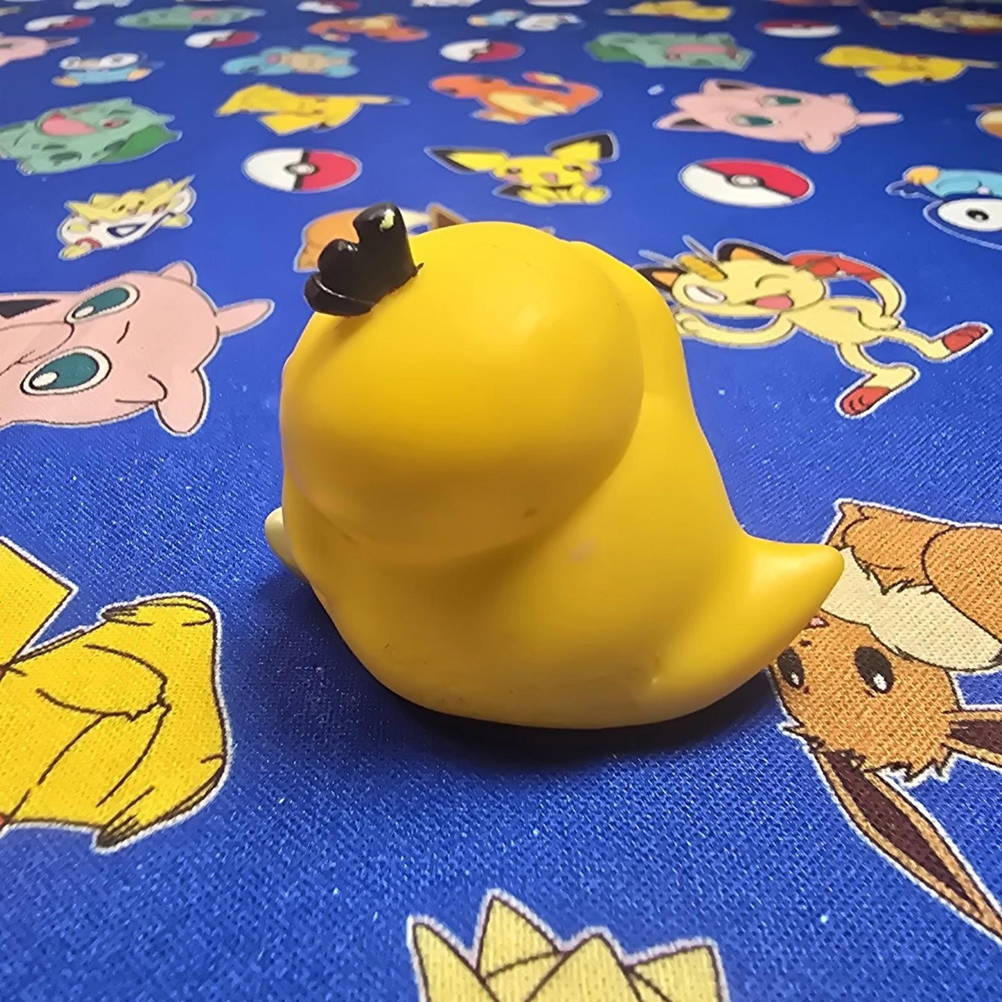 Pokemon Psyduck Figure Finger Puppet 1998 Nintendo Bandai PVC Vintage Japan USA