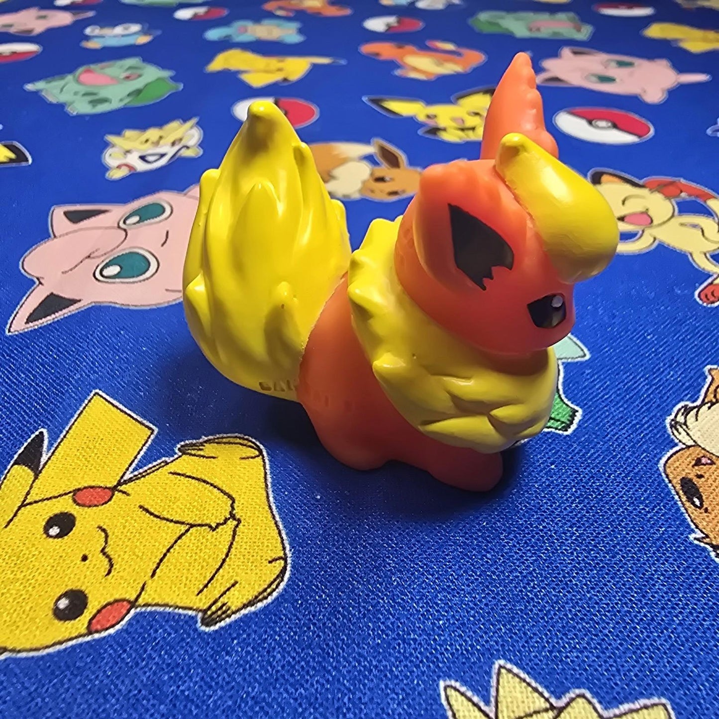 Pokemon Flareon Figure Finger Puppet 2012 Nintendo Bandai PVC Japan USA Seller