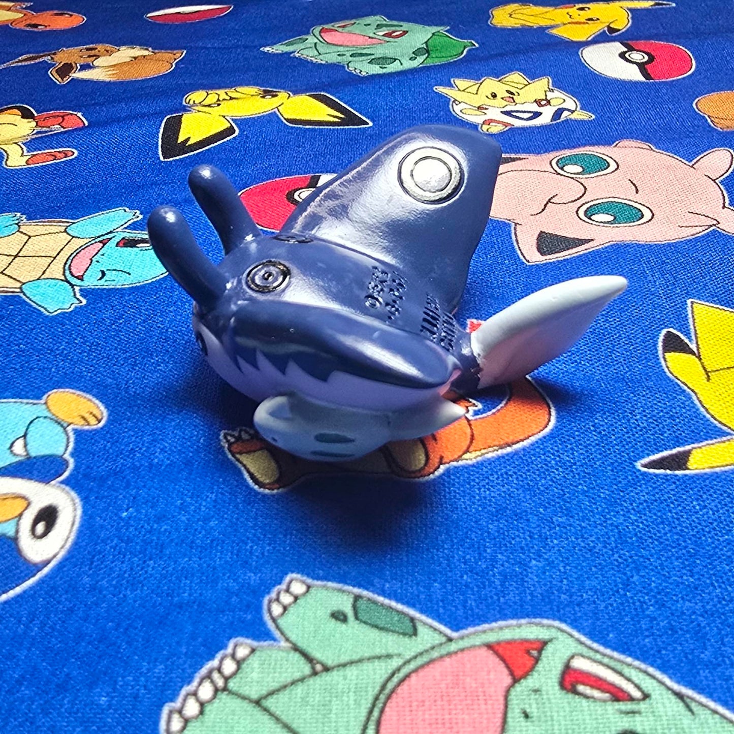 Pokemon Mantine Figure Finger Puppet 2001 Nintendo Bandai PVC Vintage Japan USA