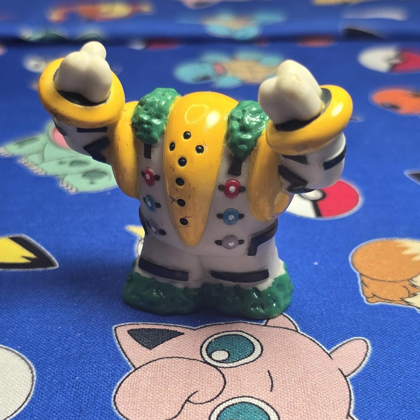 Pokemon Regigigas Figure Finger Puppet 2008 Nintendo Bandai Japan PVC USA Seller