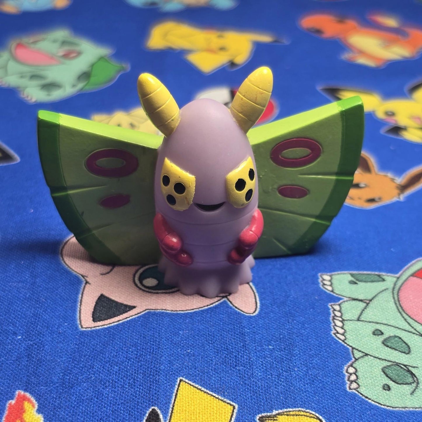 Pokemon Dustox  Figure Finger Puppet 2004 Nintendo Bandai PVC Vintage Japan USA