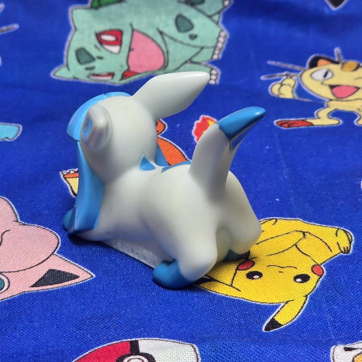 Pokemon Glaceon Figure Finger Puppet 2010 Nintendo Bandai PVC Japan USA Seller