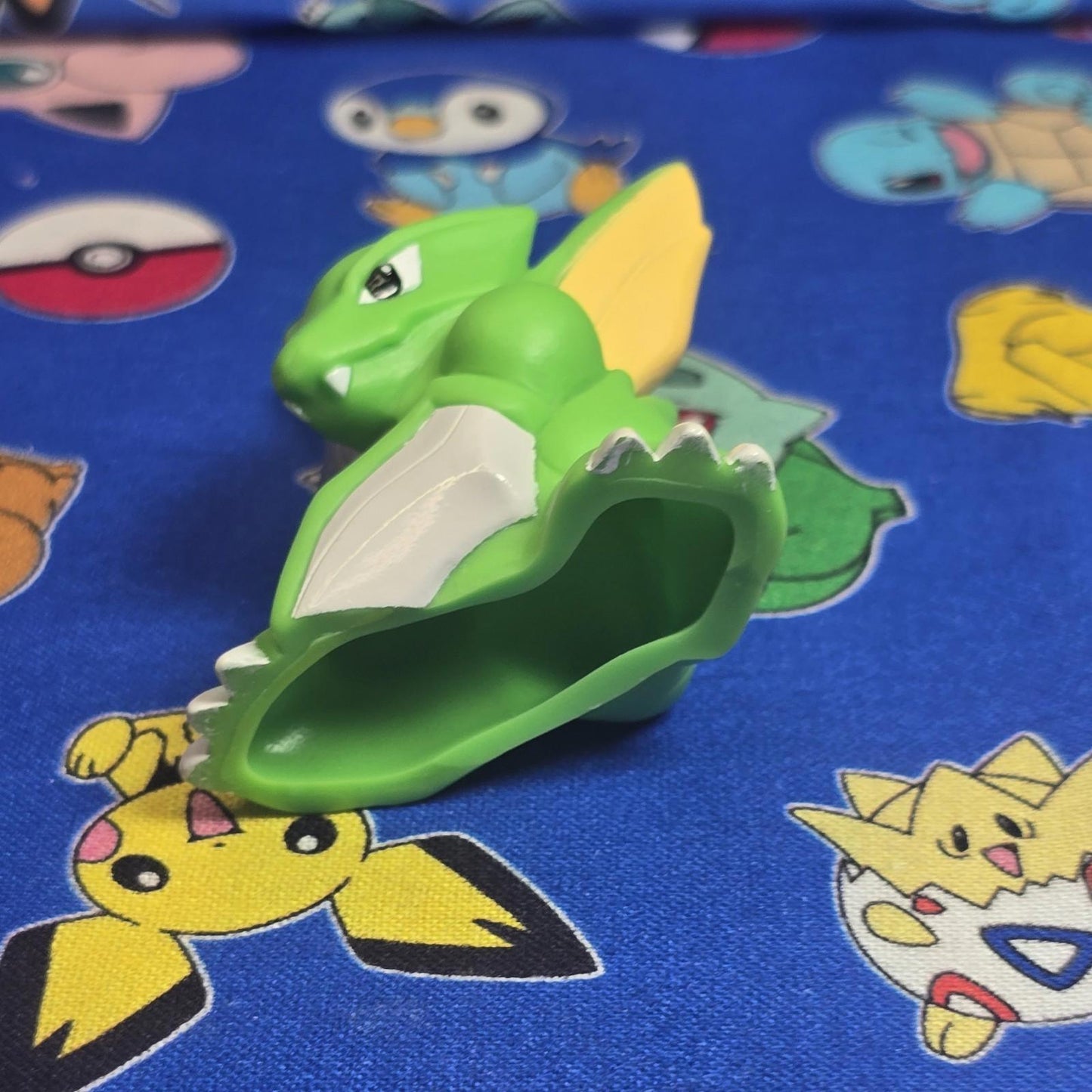 Pokemon Scyther Figure Finger Puppet 2006 Nintendo PVC Japan Bandai USA Seller