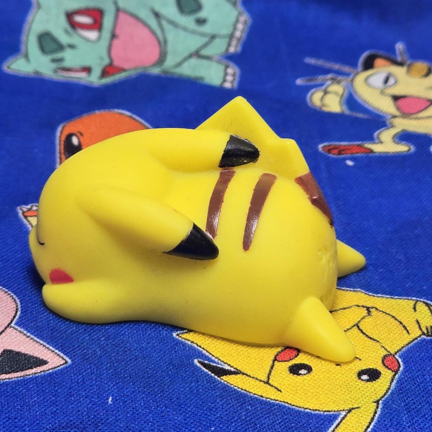 Pokemon Pikachu Sleep Figure Finger Puppet 2012 Nintendo Bandai Japan USA Seller