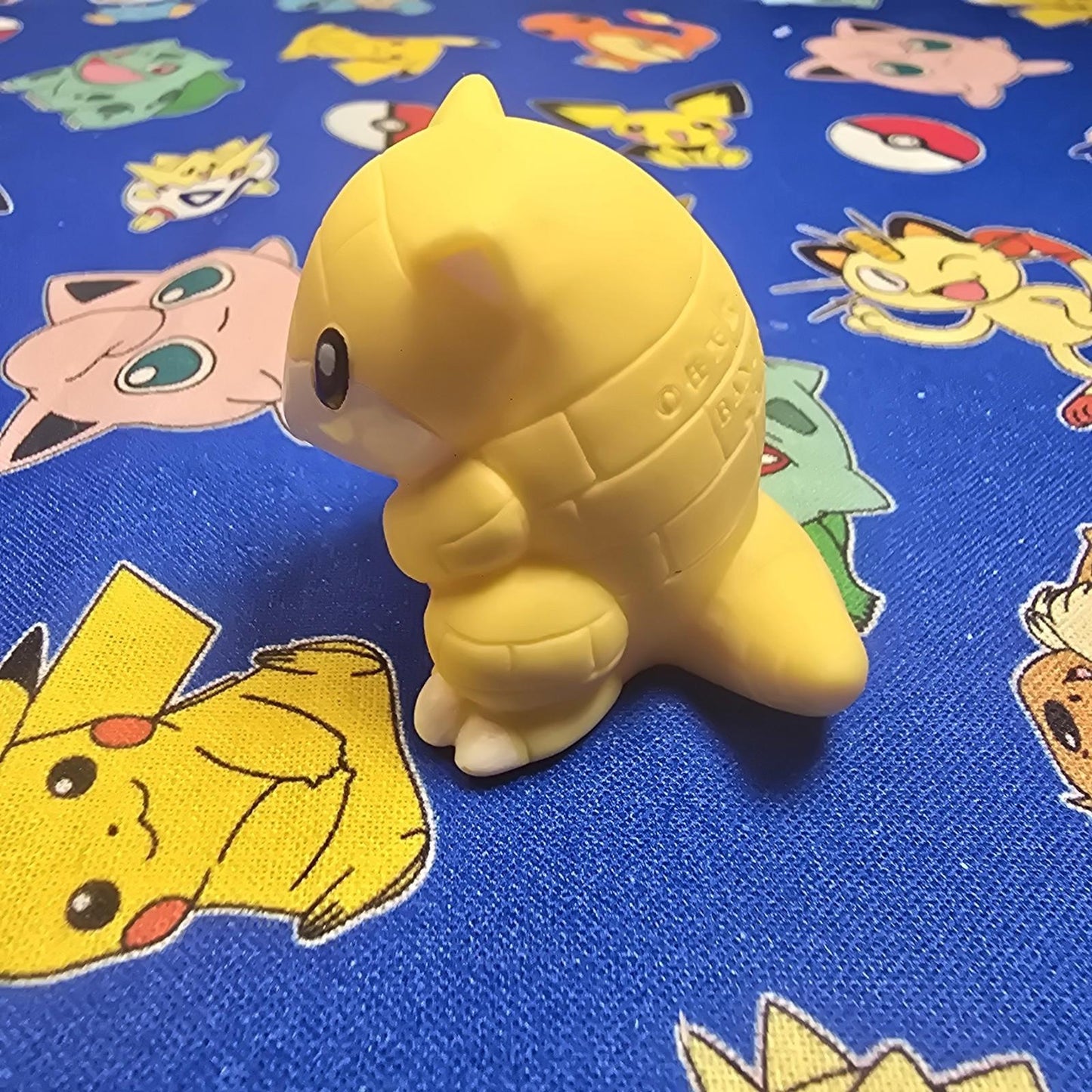Pokemon Sandshrew Figure Finger Puppet 1996 Nintendo Bandai Vintage Japan USA