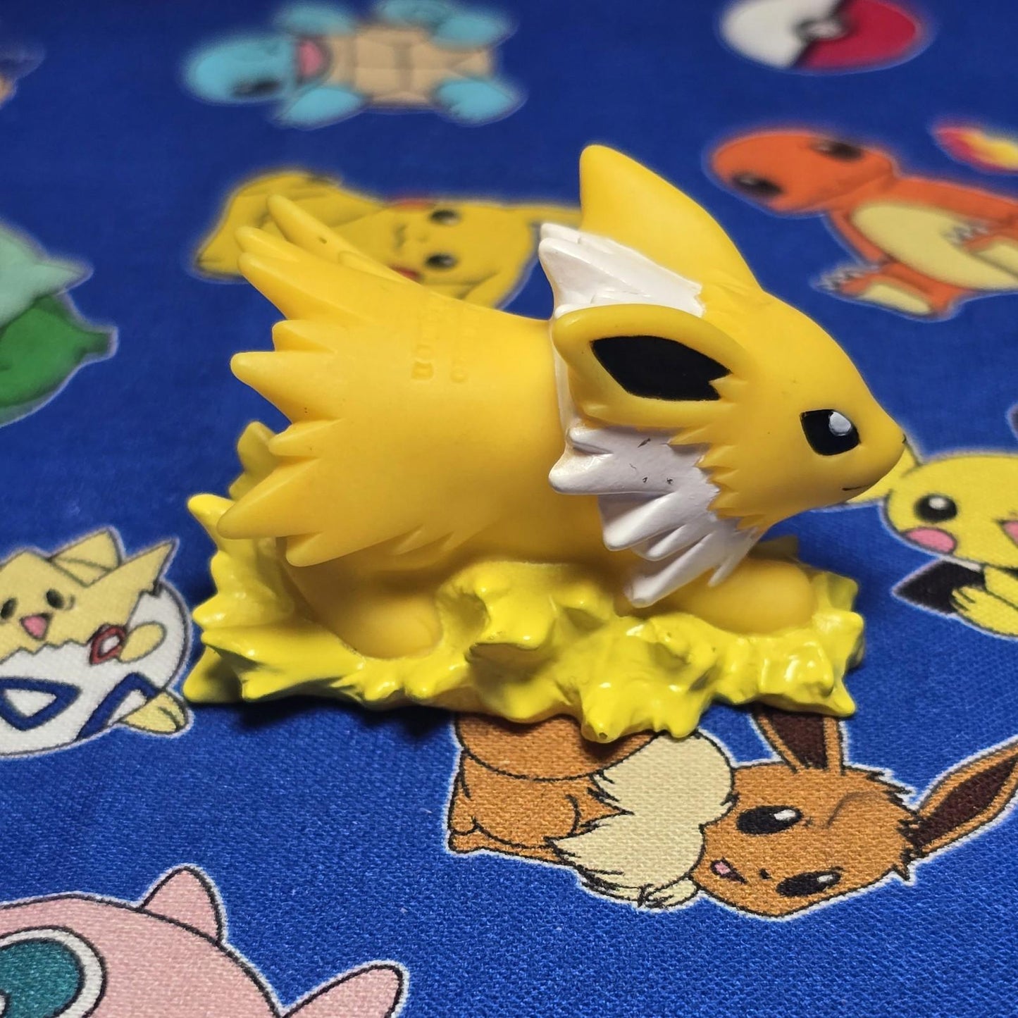 Pokemon Jolteon Figure Finger Puppet 2013 Nintendo Bandai Japan PVC USA Seller