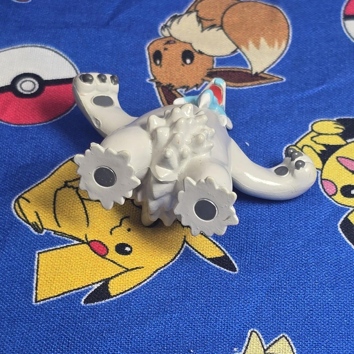 Pokemon Beartic Tomy Authentic Figure Moncolle Japan Monster Collection Takara
