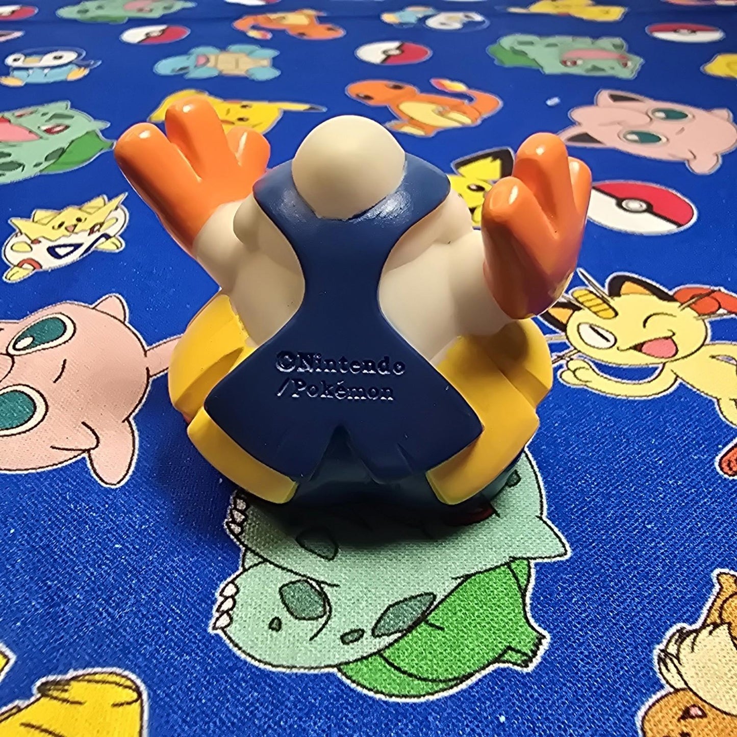 Pokemon Hariyama Figure Finger Puppet 2004 Nintendo Bandai PVC Japan USA Seller