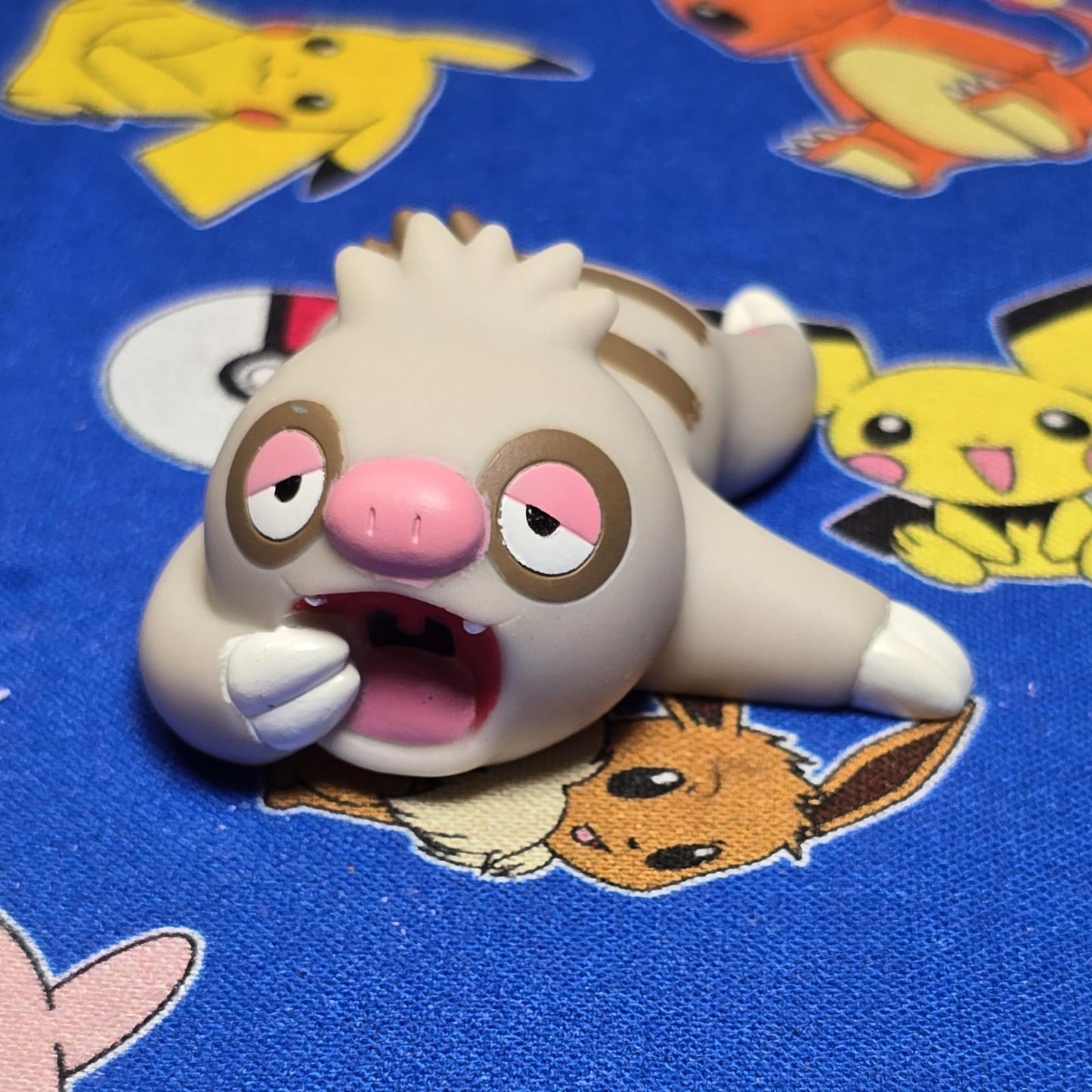 Pokemon Slakoth Figure Finger Puppet 2006 Nintendo PVC Japan Bandai USA Seller