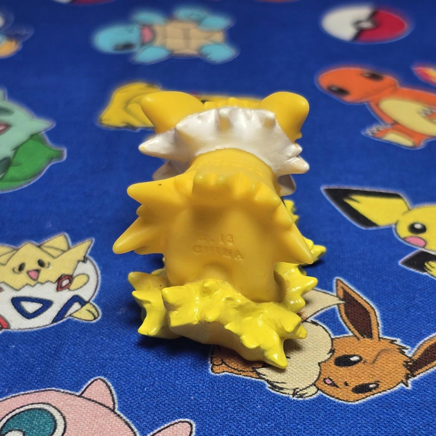 Pokemon Jolteon Figure Finger Puppet 2013 Nintendo Bandai Japan PVC USA Seller