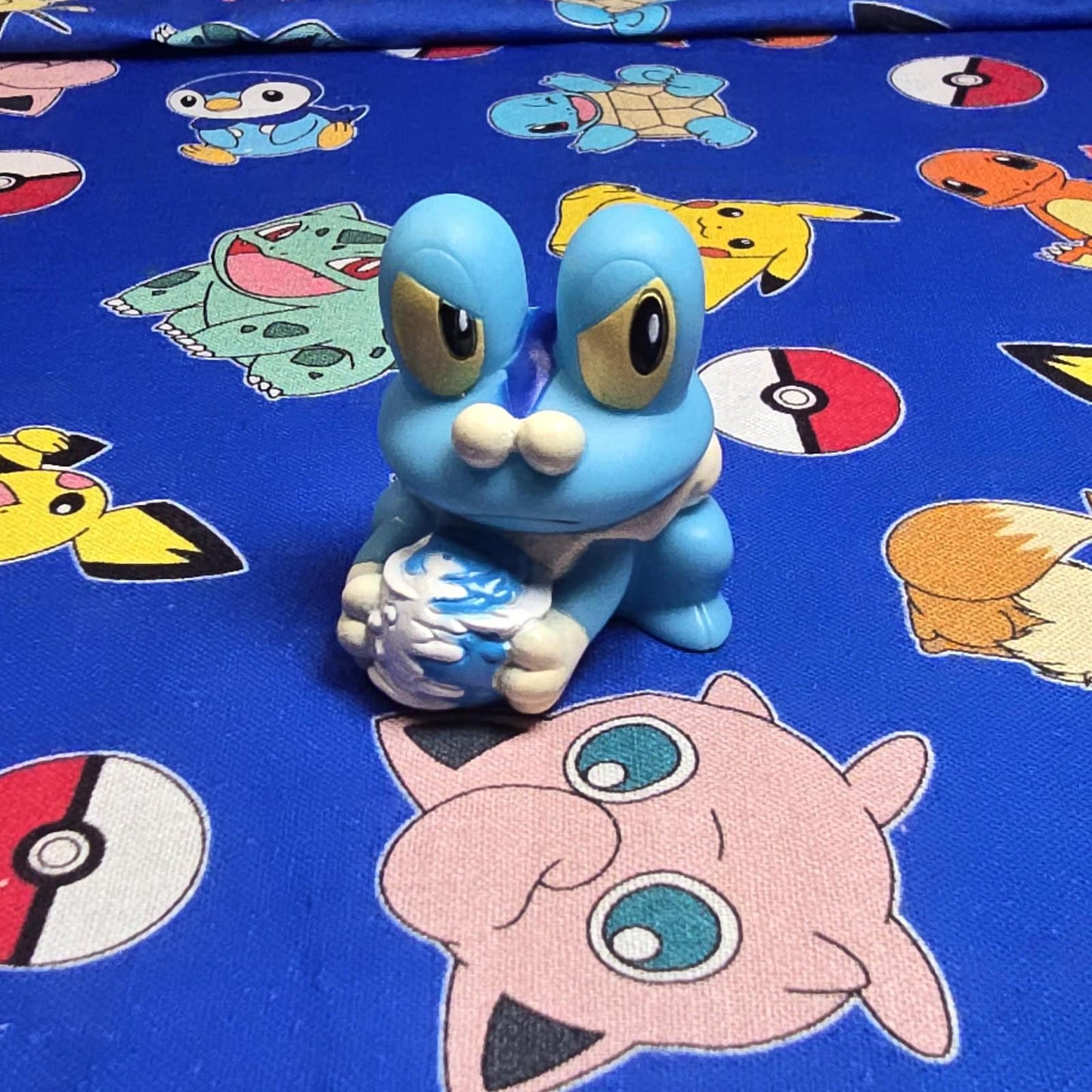 Pokemon Froakie Figure Finger Puppet 2013 Nintendo Bandai PVC Japan USA Seller
