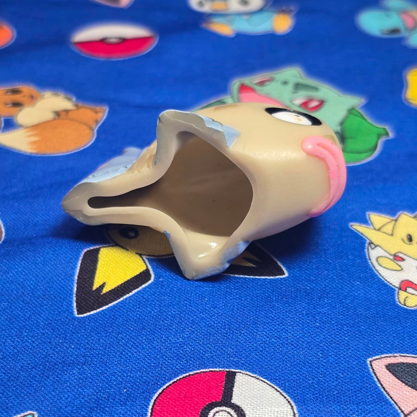 Pokemon Feebas Figure Finger Puppet 2004 Nintendo Bandai PVC Vintage Japan USA
