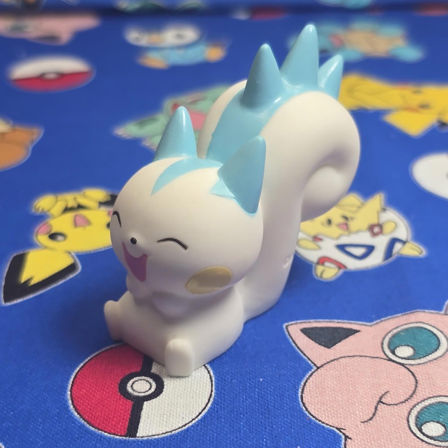 Pokemon Pachirisu Figure Finger Puppet 2008 Nintendo Bandai Japan PVC USA Seller