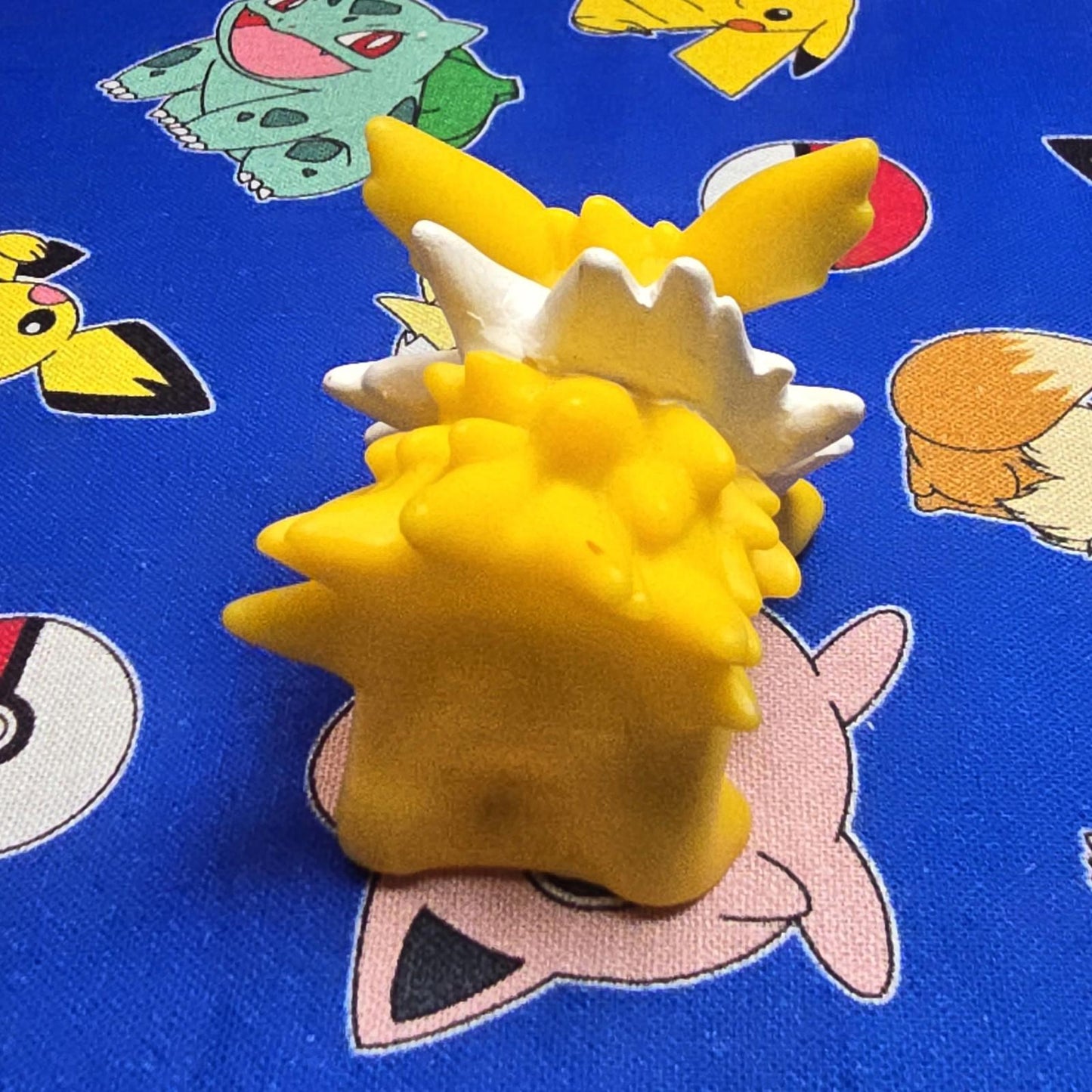 Pokemon Jolteon Figure Finger Puppet 2005 Nintendo Bandai PVC Vintage Japan US