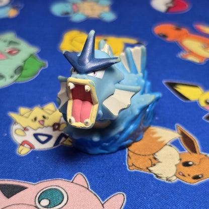 Pokemon Gyarados Figure Finger Puppet 2009 Nintendo Bandai PVC Japan USA Seller