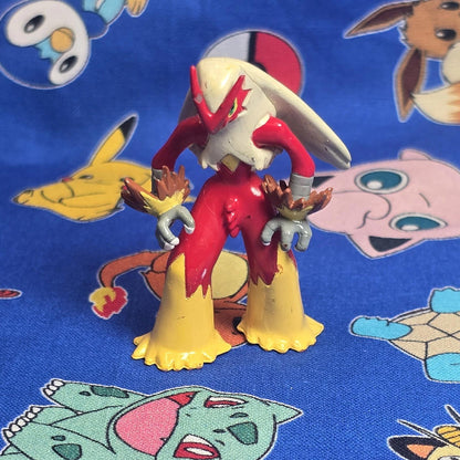 Pokemon Blaziken Tomy Authentic Figure Moncolle Japan Monster Collection Takara