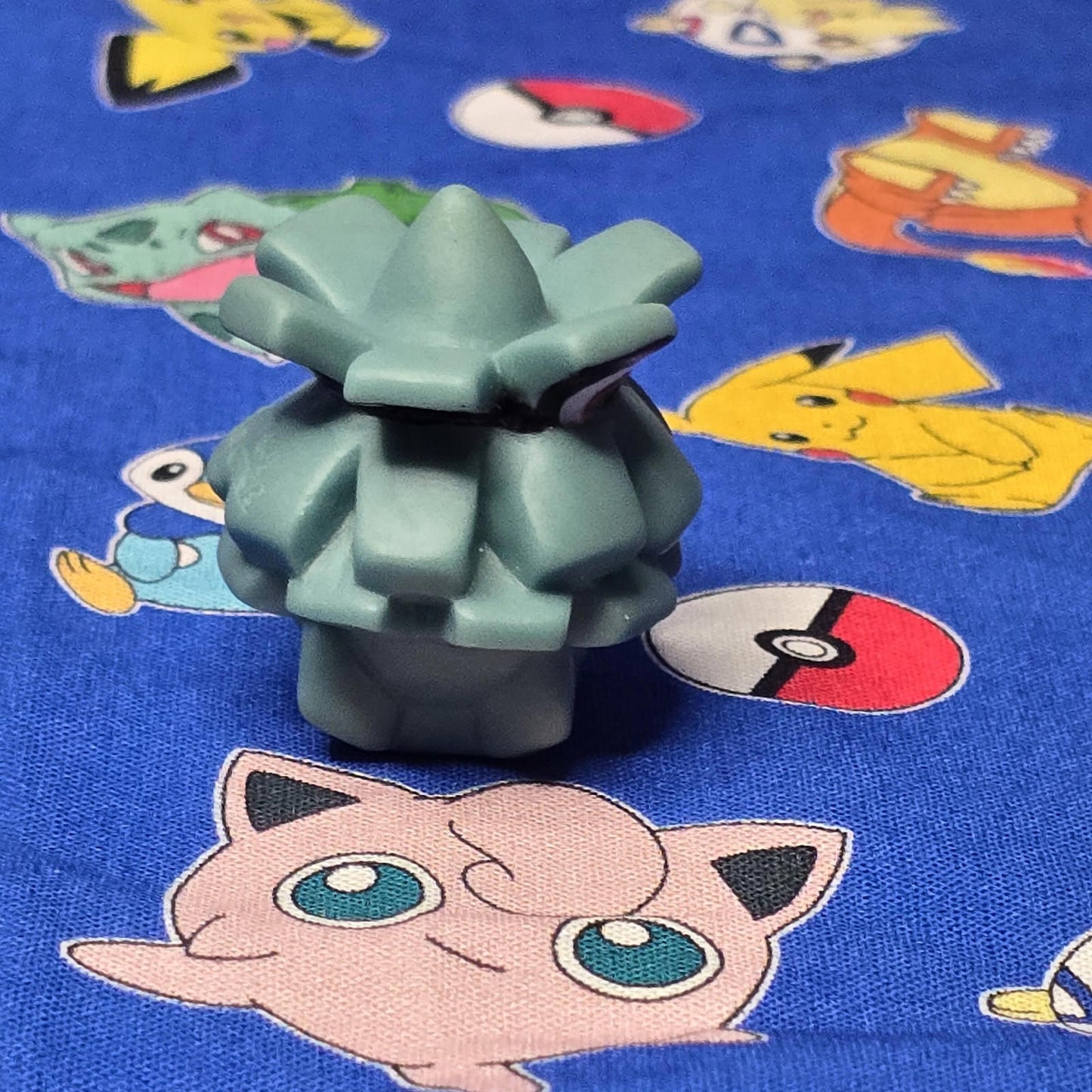 Pokemon Pineco Figure Finger Puppet 2000 Nintendo Bandai Vintage PVC Japan USA