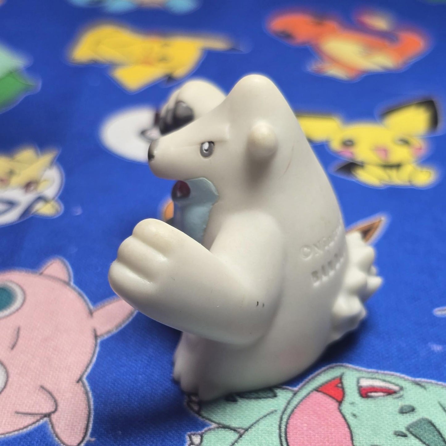 Pokemon Beartic Figure Finger Puppet 2011 Nintendo Bandai PVC Japan USA Seller
