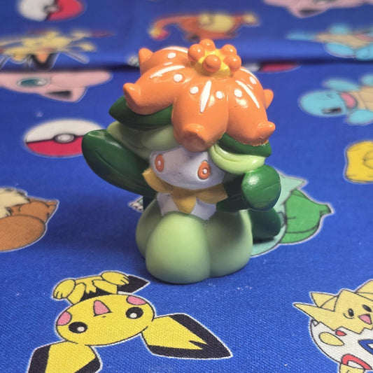 Pokemon Lilligant Figure Finger Puppet 2011 Nintendo Bandai PVC Japan USA Seller