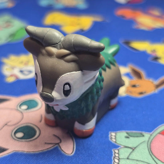 Pokemon Skiddo Figure Finger Puppet 2013 Nintendo Bandai PVC Japan USA Seller