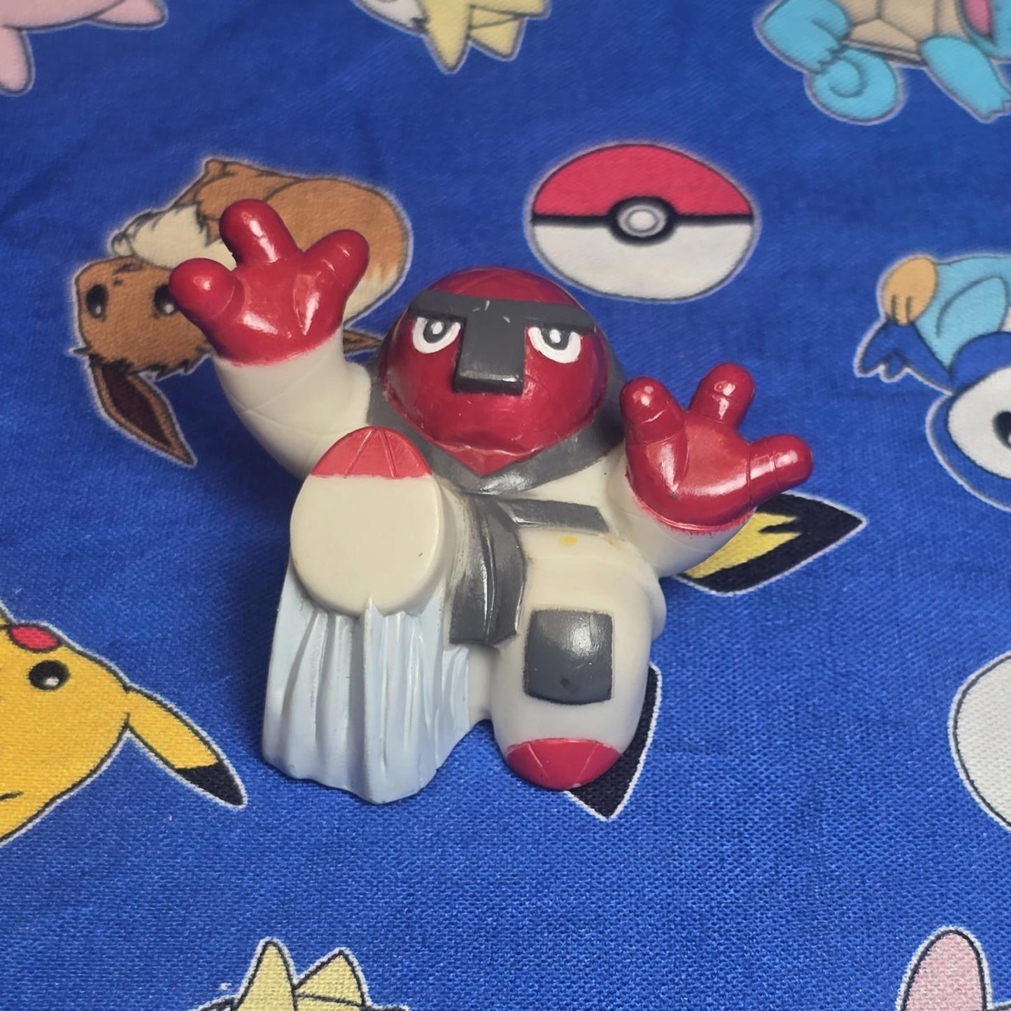 Pokemon Throh Figure Finger Puppet 2012 Nintendo Bandai Japan PVC USA Seller Toy