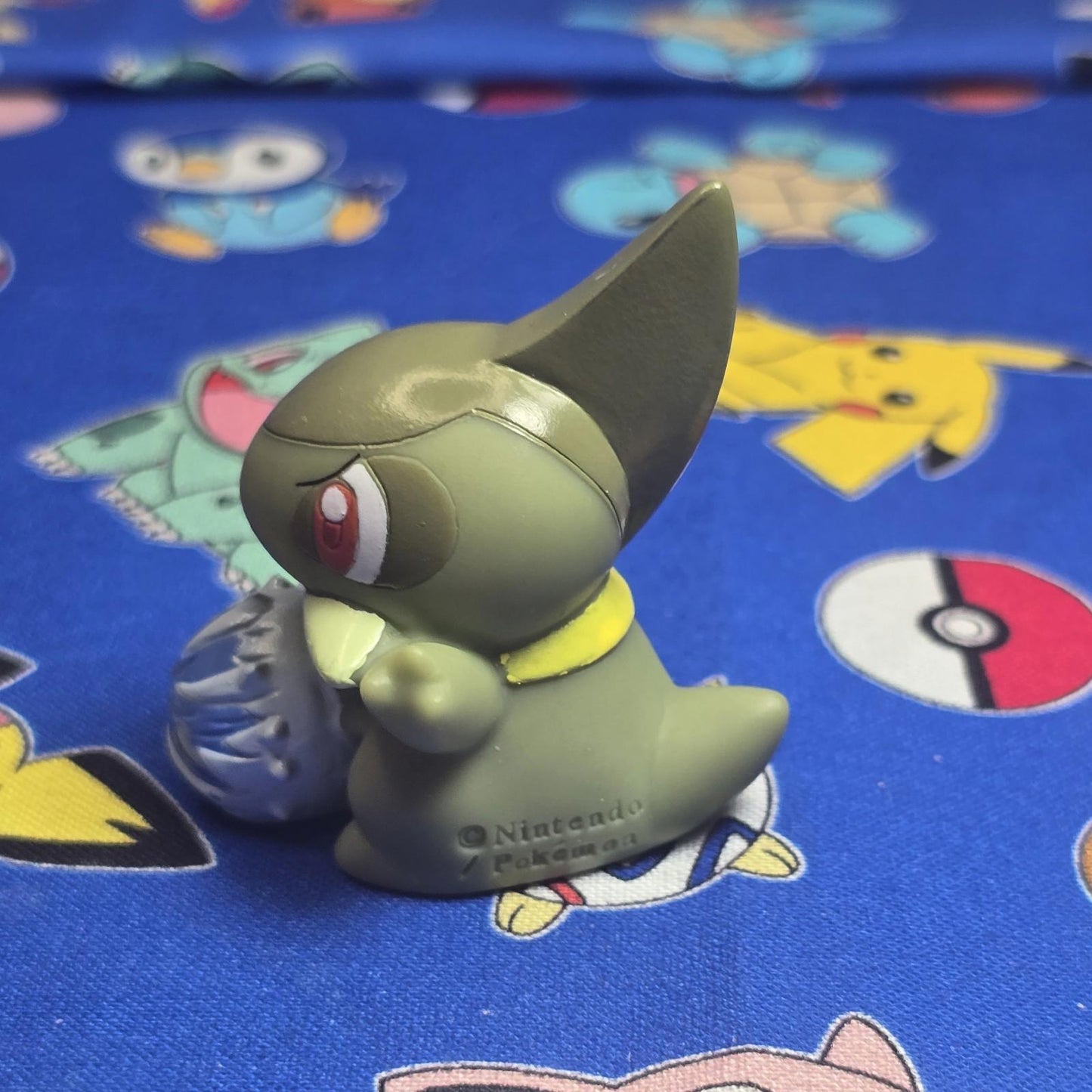Pokemon Axew Figure Finger Puppet 2012 Nintendo Bandai PVC Vintage Japan USA